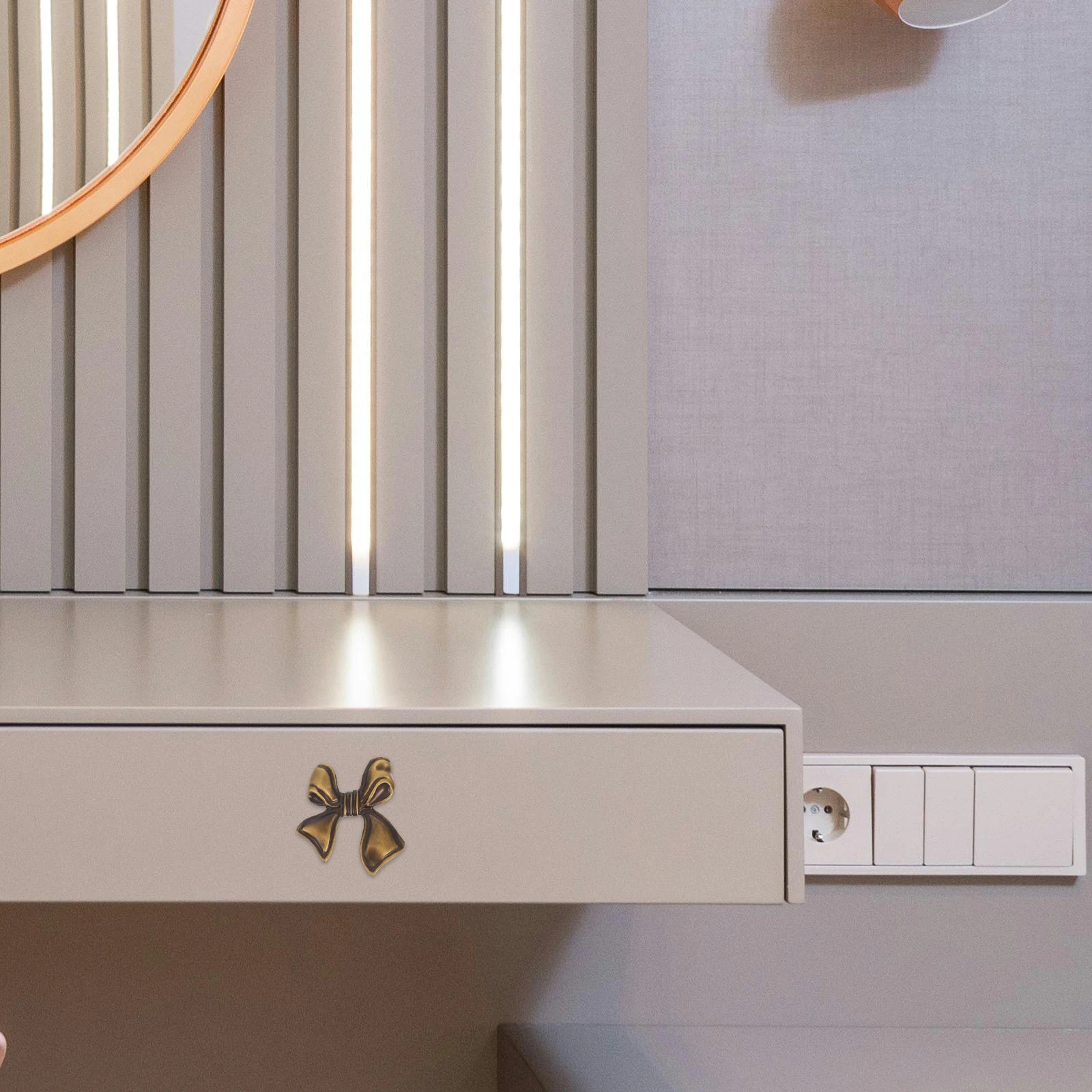 French Bronze Handles Drawer Drawer Pull Knobs Cabinets Elegant Bow Knobs Copper Pulls Furniture Decorative Hardware
French Bronze Handles Drawer Drawer Pull Knobs Cabinets Elegant Bow Knobs Copper Pulls Furniture Decorative Hardware