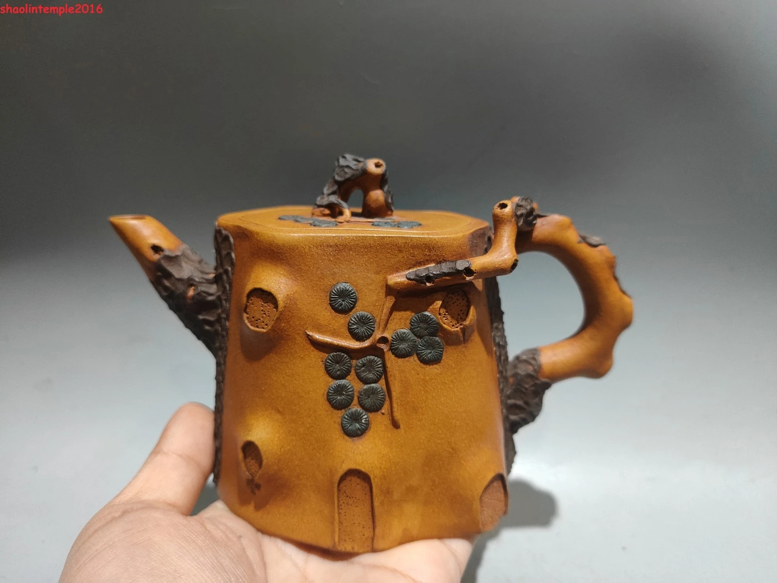 7.2''Old Chinese Yixing Zisha Exquisite purple clay teapot Marke
7.2''Old Chinese Yixing Zisha Exquisite purple clay teapot Marke