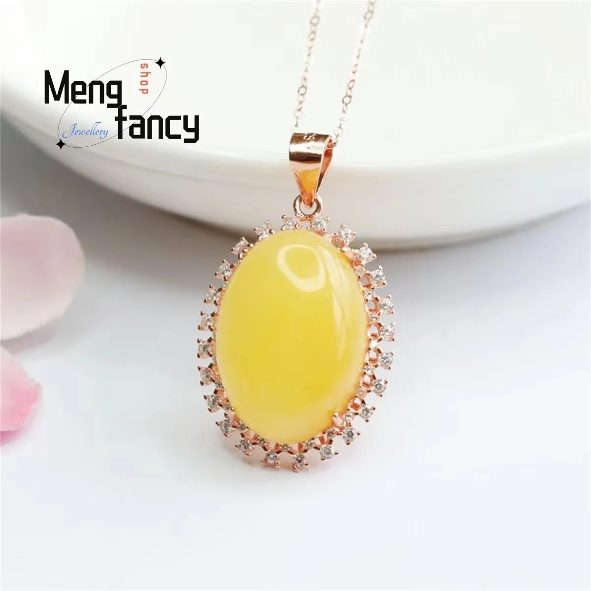 Natural S925 Silver Inlaid Honey Wax Amber Pigeon Egg Necklace Simple Elegant Personality Fashion Versatile Exquisite Jewelry
Natural S925 Silver Inlaid Honey Wax Amber Pigeon Egg Necklace Simple Elegant Personality Fashion Versatile Exquisite Jewelry