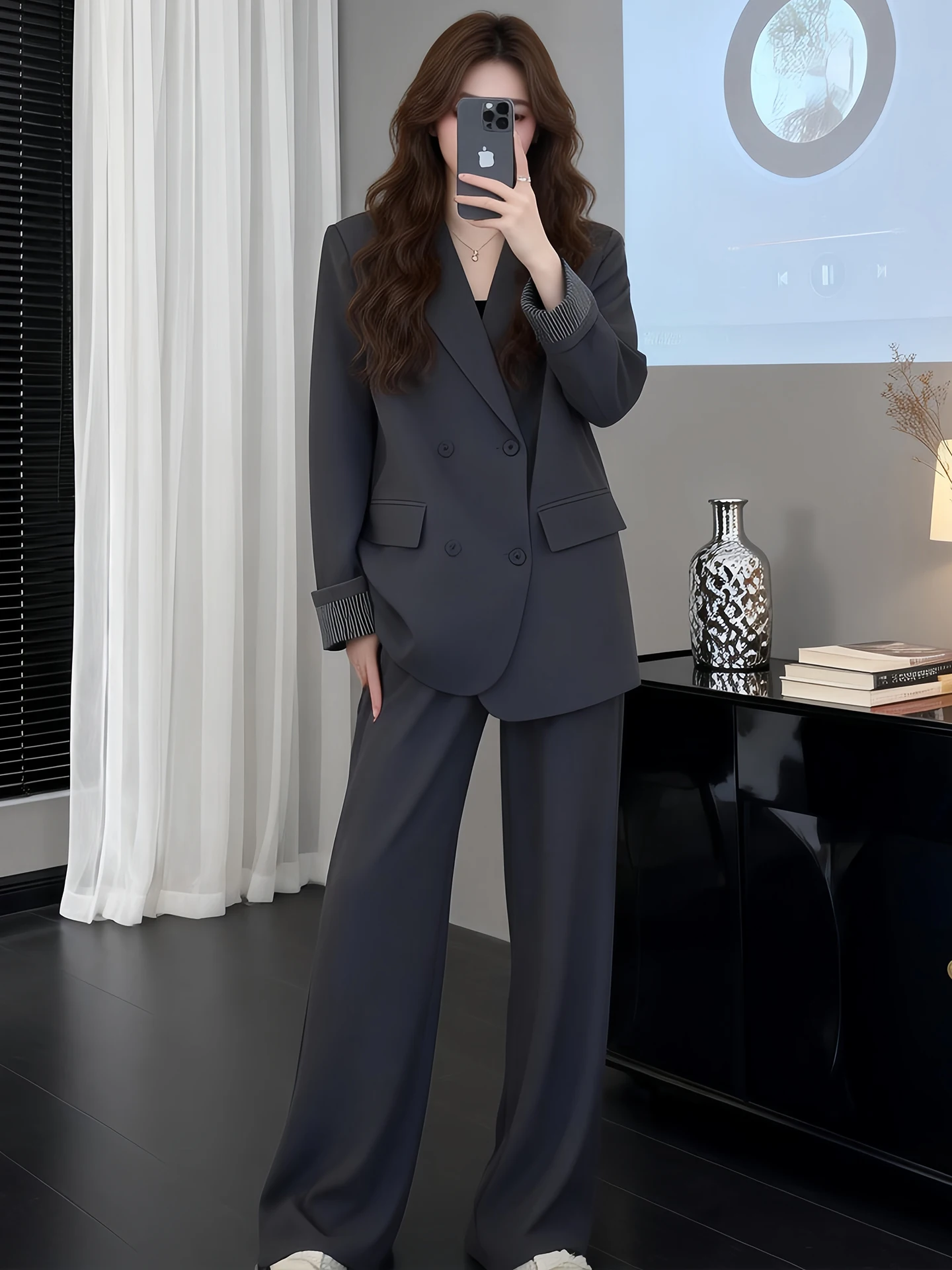 plus Size Women's Casual Suit Outerwear Loose Fit Fashionable Spring Autumn Set High Waist Pants Button up Neck Design
plus Size Women's Casual Suit Outerwear Loose Fit Fashionable Spring Autumn Set High Waist Pants Button up Neck Design