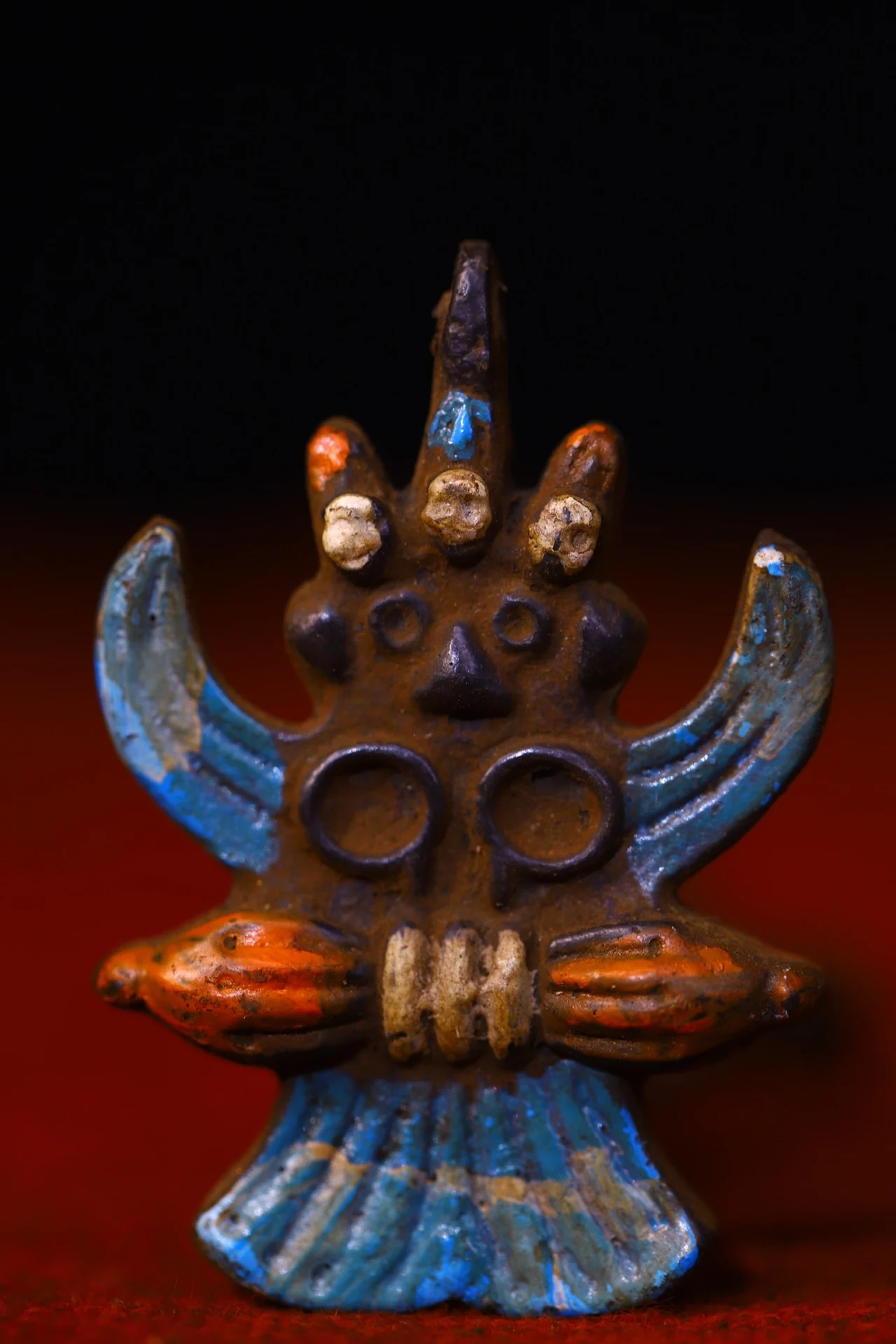 2"Tibetan Temple Collection Old Bronze Cinnabar Painted GARUDA Skull Mask Buddha Card Pendant Amulet Dharma Town house Exorcism
2"Tibetan Temple Collection Old Bronze Cinnabar Painted GARUDA Skull Mask Buddha Card Pendant Amulet Dharma Town house Exorcism