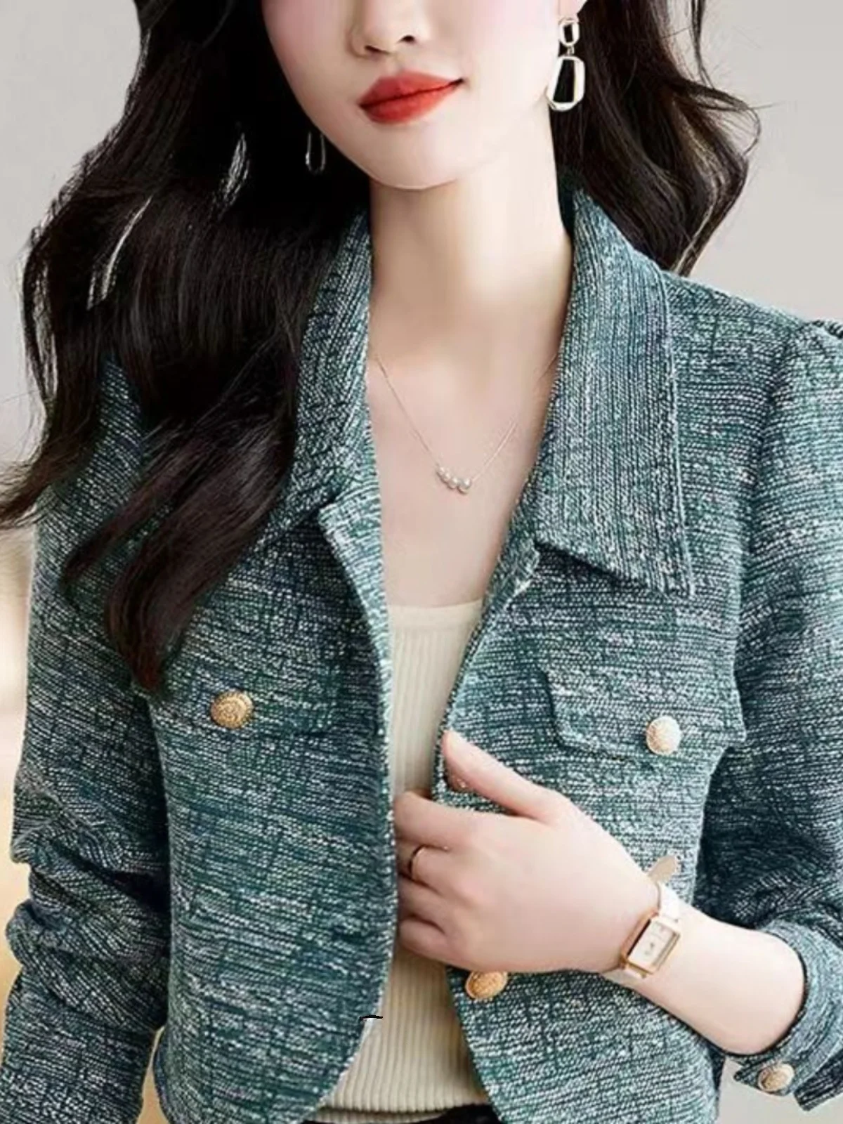 Модный приталенный повседневный пиджак с длинным рукавом для женщин, весна-осень, новая элегантная верхняя одежда, топ
Модный приталенный повседневный пиджак с длинным рукавом для женщин, весна-осень, новая элегантная верхняя одежда, топ
