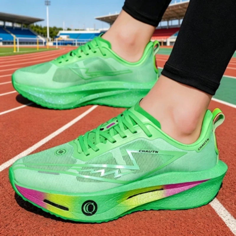 Men's Fashionable Casual and Comfortable Sports Running Shoes Breathable Fabric Upper Non-Slip and Wear-Resistant Shoes
Men's Fashionable Casual and Comfortable Sports Running Shoes Breathable Fabric Upper Non-Slip and Wear-Resistant Shoes