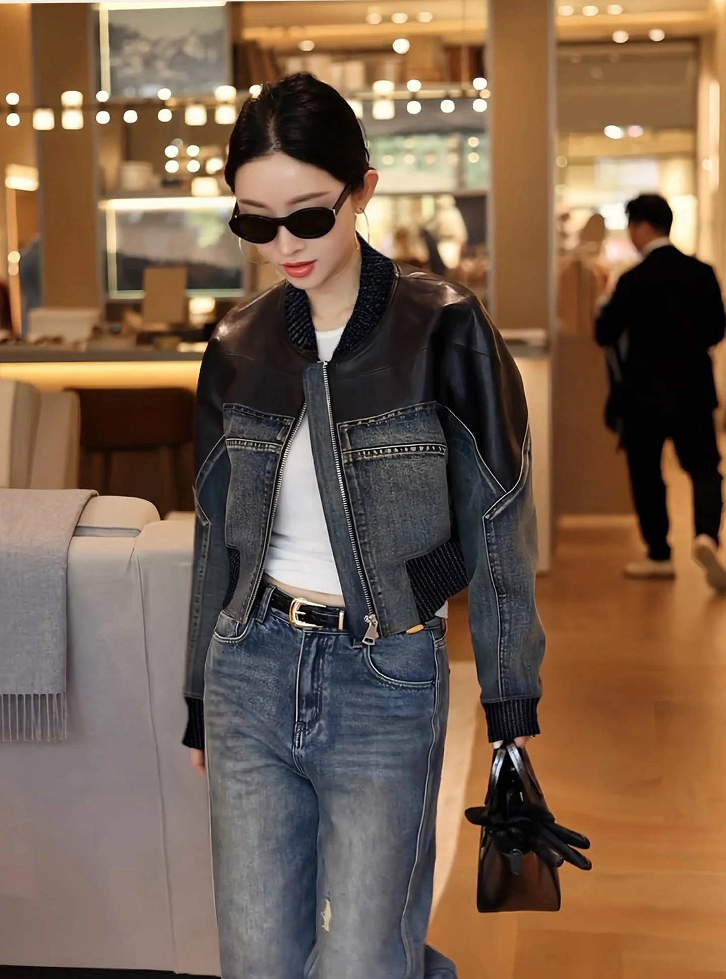 Кожаное джинсовое пальто в стиле ретро в американском стиле, женское весеннее уникальное красивое джинсовое лоскутное пальто, уникальное или джинсовое пальто
Кожаное джинсовое пальто в стиле ретро в американском стиле, женское весеннее уникальное красивое джинсовое лоскутное пальто, уникальное или джинсовое пальто