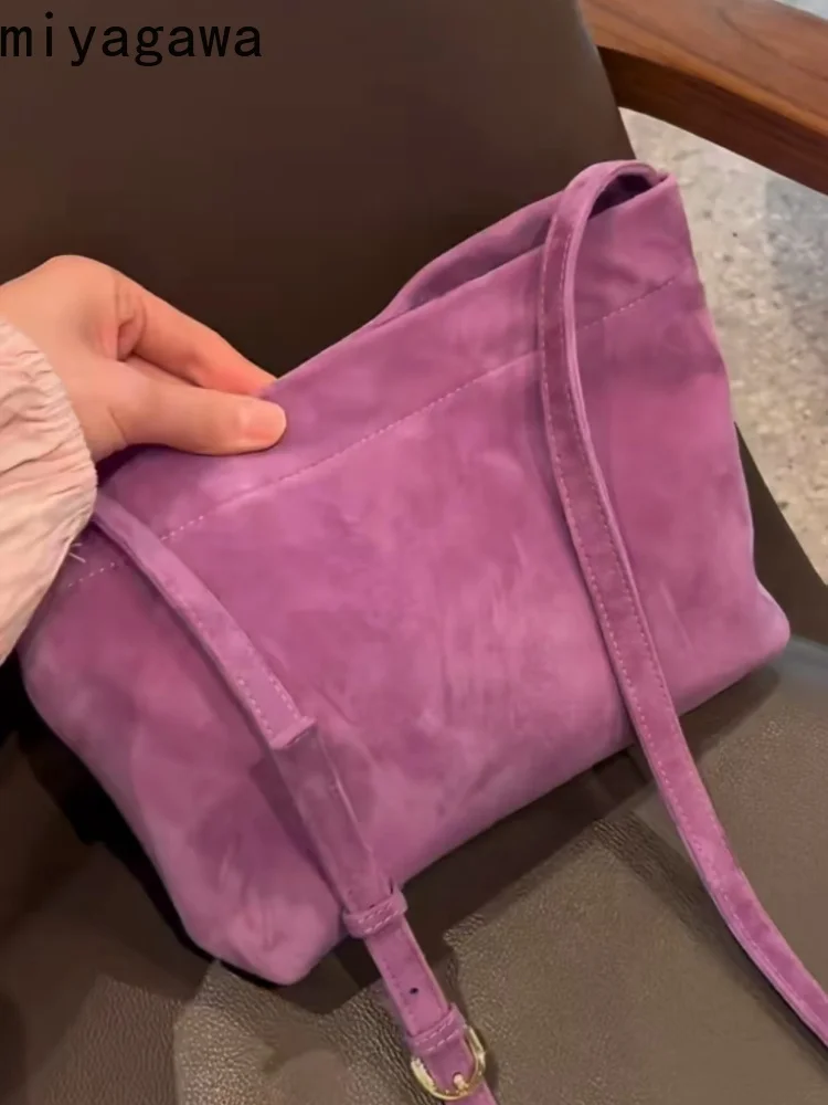 Miyagawa 2025 New Korean Style Niche Solid Color Suede Shoulder Crossbody Bag Large Capacity Commuting Handbag
Miyagawa 2025 New Korean Style Niche Solid Color Suede Shoulder Crossbody Bag Large Capacity Commuting Handbag