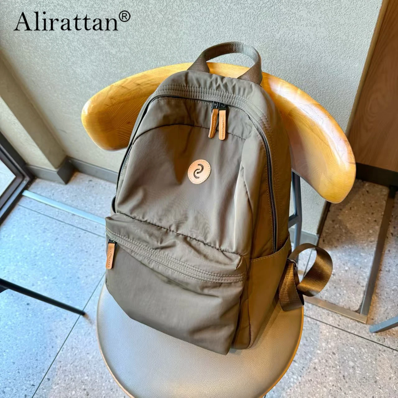 Alirattan Shoulder Bag for Women 2025 New Oxford Cloth Fashion Waterproof Large Capacity Travel Backpack Student Backpack
Alirattan Shoulder Bag for Women 2025 New Oxford Cloth Fashion Waterproof Large Capacity Travel Backpack Student Backpack