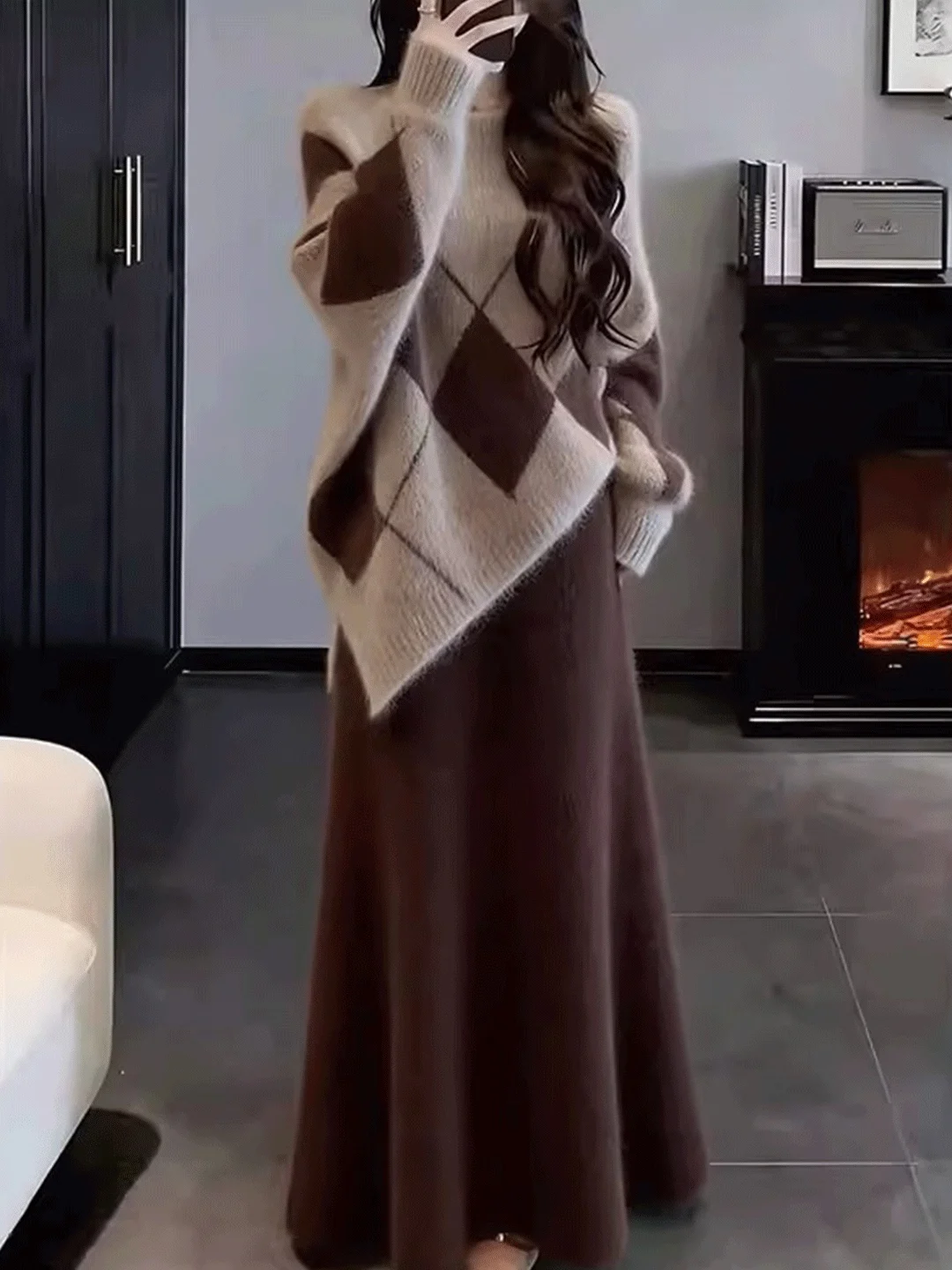 Anti-Aging Lazy Style Women's Sweater Skirt Set Beautiful Geometric Pattern Mid-Length Fashionable Unique Spring Outfit
Anti-Aging Lazy Style Women's Sweater Skirt Set Beautiful Geometric Pattern Mid-Length Fashionable Unique Spring Outfit