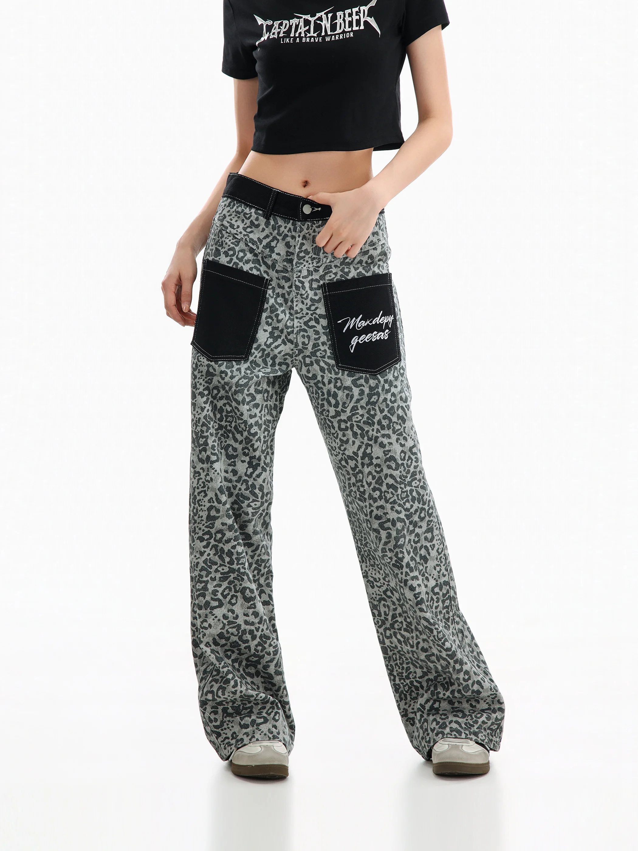 High Waist Slimming Wide Leg Denim Pants Women's Casual Long Pants Beer Captain Y2K Spotted Leopard Print Retro Straight Leg ...
High Waist Slimming Wide Leg Denim Pants Women's Casual Long Pants Beer Captain Y2K Spotted Leopard Print Retro Straight Leg ...