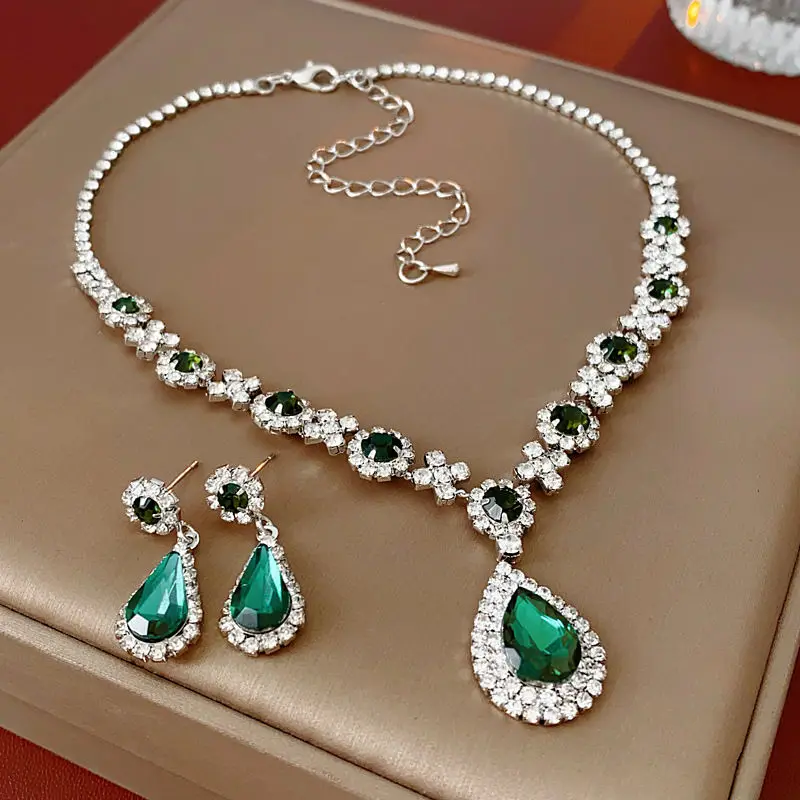 Luxury Joker Diamond Drop Necklace Set Fashion and luxury personality clavicle chain high sense design pendant female
Luxury Joker Diamond Drop Necklace Set Fashion and luxury personality clavicle chain high sense design pendant female