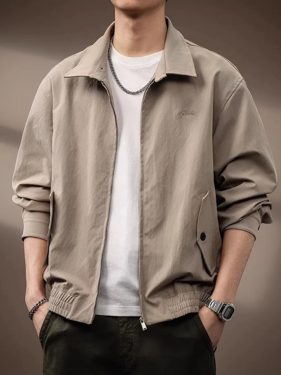 Мужская демисезонная куртка-харрингтон большого размера в стиле ретро из ткани Lenzing, модная брендовая модель с отложным воротником, в американском стиле
Мужская демисезонная куртка-харрингтон большого размера в стиле ретро из ткани Lenzing, модная брендовая модель с отложным воротником, в американском стиле