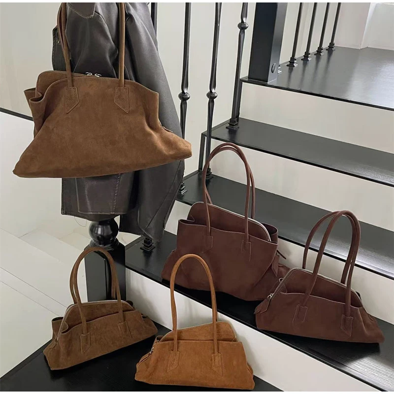 Women's Irregular Suede Shell Handbag,Brand Design Large Capacity Frosted Shopping Bag,Multi-layer Storage Travel Shoulder Bag
Women's Irregular Suede Shell Handbag,Brand Design Large Capacity Frosted Shopping Bag,Multi-layer Storage Travel Shoulder Bag