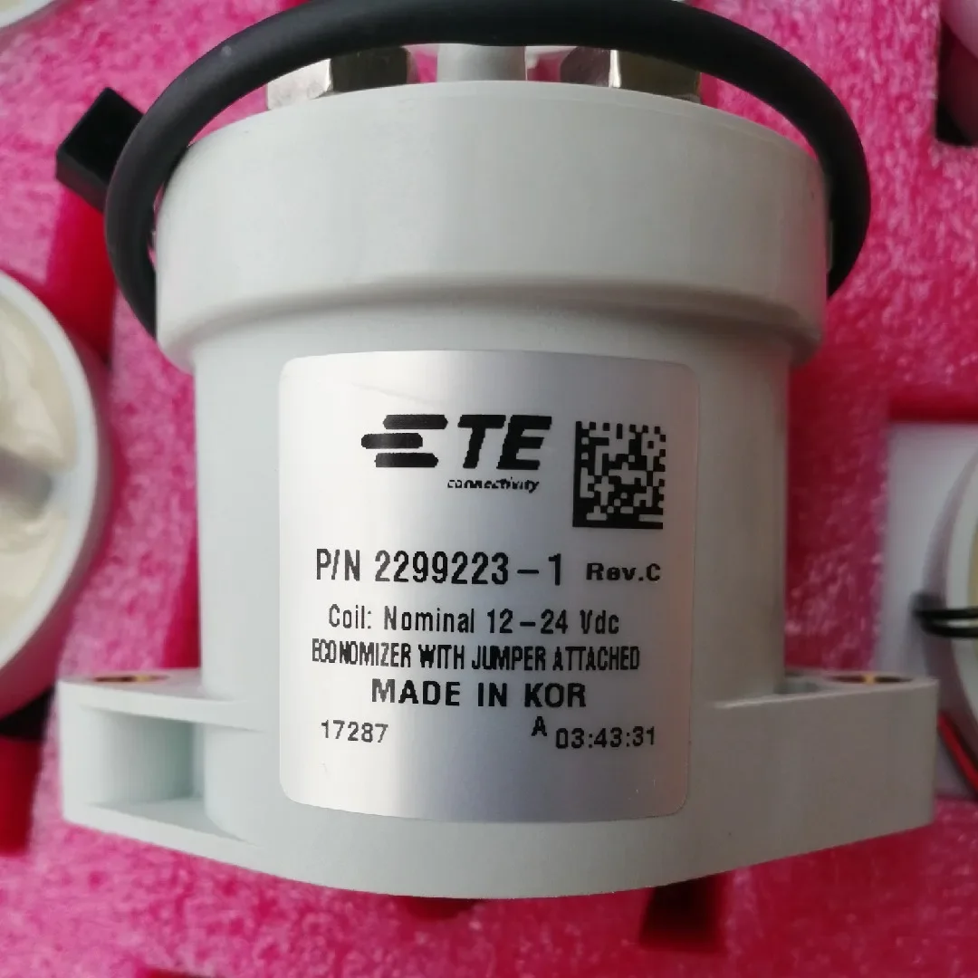 TE Tyco 2299223 -1 контактор постоянного тока высокого напряжения, катушка 900 В, реле 12-24 В
TE Tyco 2299223 -1 контактор постоянного тока высокого напряжения, катушка 900 В, реле 12-24 В
