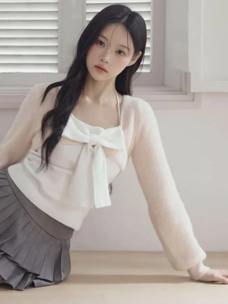 Pure Gentle Large Bow Knot Neck Hanging Strap Long Sleeve Knitted Sweater Soft Japanese Style Women's Regular Fit Knitwear
Pure Gentle Large Bow Knot Neck Hanging Strap Long Sleeve Knitted Sweater Soft Japanese Style Women's Regular Fit Knitwear