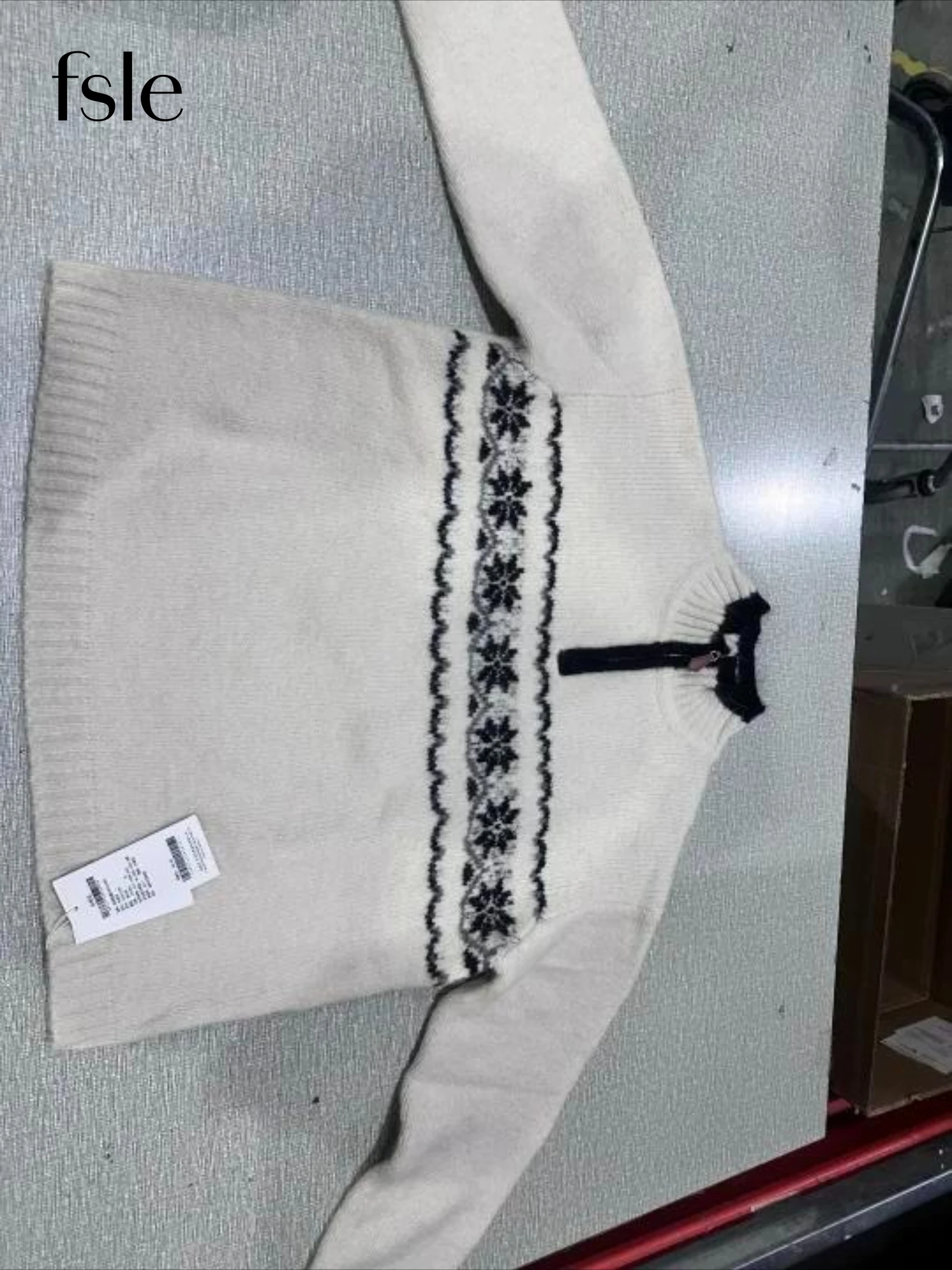 FSLE Vintage Fair Isle Jacquard Sweater for Women 2025 Winter New Arrival Knit Semi Open Front Zip-Up Pullover Winter Sweaters
FSLE Vintage Fair Isle Jacquard Sweater for Women 2025 Winter New Arrival Knit Semi Open Front Zip-Up Pullover Winter Sweaters