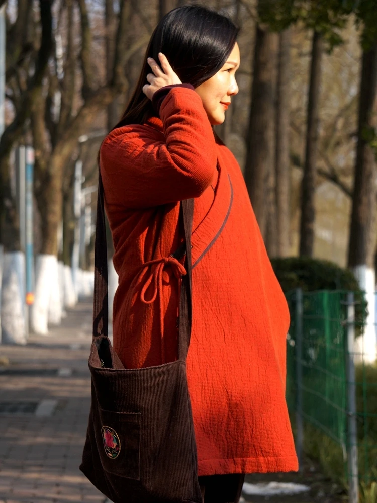 Красный льняной хлопковый халат для женщин, средней длины, в стиле ретро, винтажный, художественный, индивидуальный, зимний, модный, в стиле Ханьфу, юбка-фэншуй от Yu Beau
Красный льняной хлопковый халат для женщин, средней длины, в стиле ретро, винтажный, художественный, индивидуальный, зимний, модный, в стиле Ханьфу, юбка-фэншуй от Yu Beau