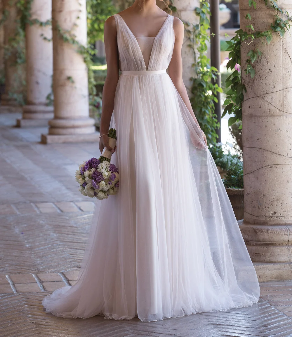 Simple Champagne A-Line Evening Dresses for Weddings Women Formal Party Night Gowns In Stock V-Neck Tulle Prom Dress Long
Simple Champagne A-Line Evening Dresses for Weddings Women Formal Party Night Gowns In Stock V-Neck Tulle Prom Dress Long