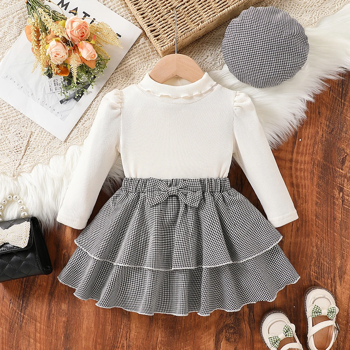 2-piece set of fashionable casual top and bow decoration skirt (including hat) for baby girls in autumn and winter
2-piece set of fashionable casual top and bow decoration skirt (including hat) for baby girls in autumn and winter