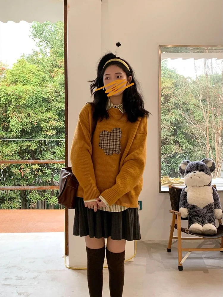 Fufufun Original Mango Heart Pie Sweet Floral Patchwork Sweater Vintage id Splicing Yellow Mango Sweet Floral Knitwear
Fufufun Original Mango Heart Pie Sweet Floral Patchwork Sweater Vintage id Splicing Yellow Mango Sweet Floral Knitwear