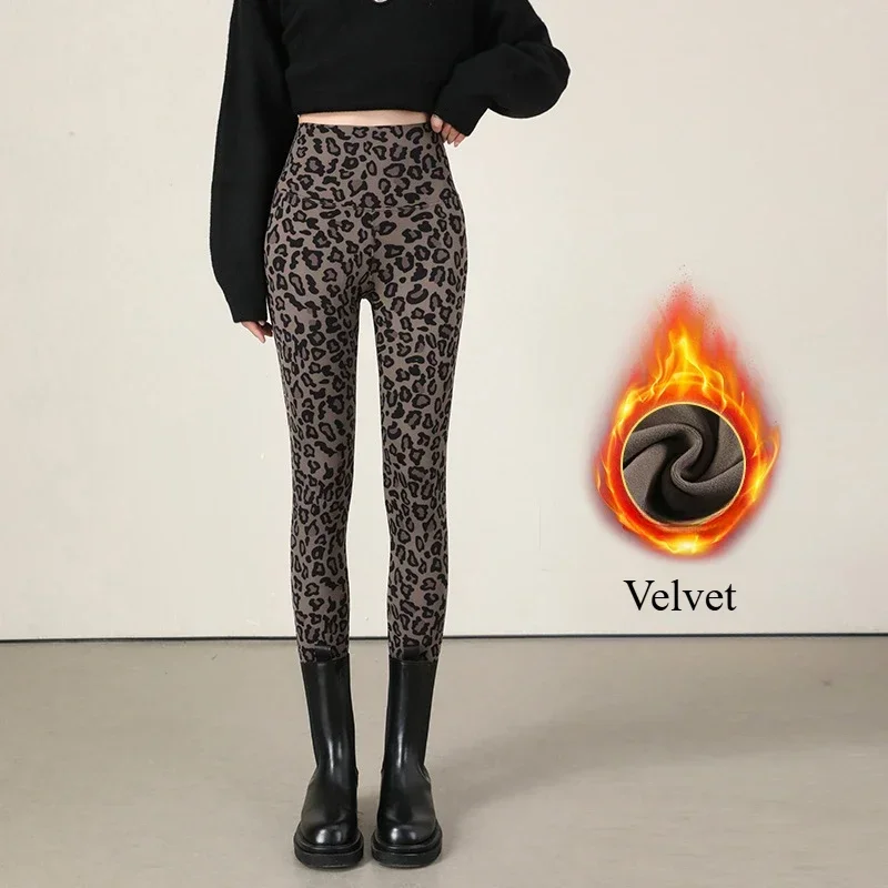 Бархатные леггинсы с леопардовым принтом для женщин, облегающие спортивные штаны с высокой талией для йоги, теплые осенне-зимние эластичные брюки до щиколотки
Бархатные леггинсы с леопардовым принтом для женщин, облегающие спортивные штаны с высокой талией для йоги, теплые осенне-зимние эластичные брюки до щиколотки