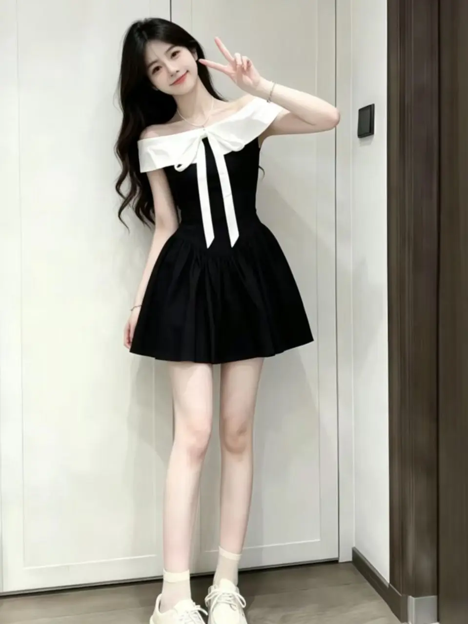 Sweet One-Shoulder Sexy Girl Dress Women's Summer Miniature Pure Desire Sexy Waist-Cut Dress Little Black Dress French Style
Sweet One-Shoulder Sexy Girl Dress Women's Summer Miniature Pure Desire Sexy Waist-Cut Dress Little Black Dress French Style