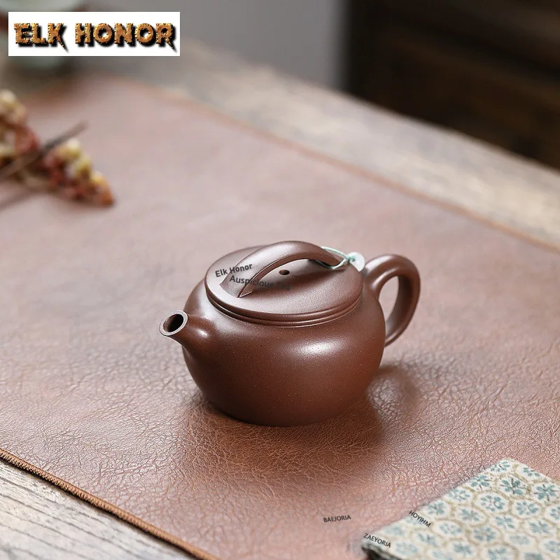 190ml Retro Yixing Purple Clay Hanwa Teapots Handmade Bridge Lid Pot Raw Ore Mud Kettle With Ball Hole Filter Zisha Tea Set
190ml Retro Yixing Purple Clay Hanwa Teapots Handmade Bridge Lid Pot Raw Ore Mud Kettle With Ball Hole Filter Zisha Tea Set