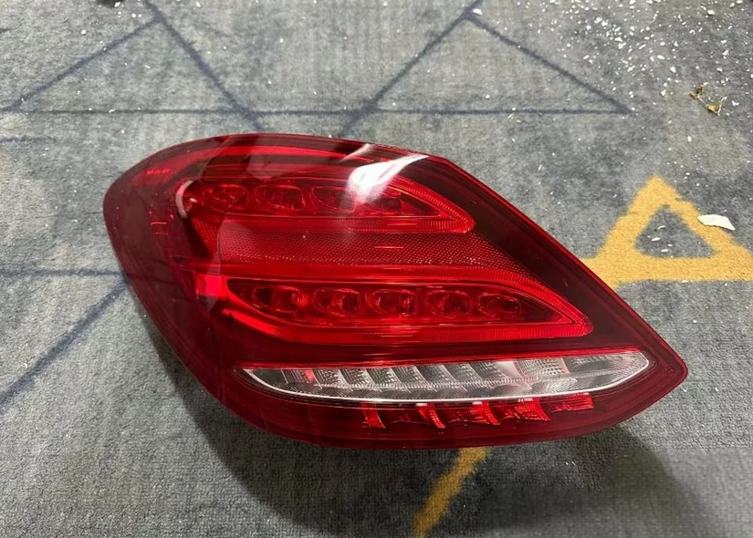 Car Styling LED Rear Tail Lights Taillights for Benz GLS250 Turn Signal Brake Reverse Lights
Car Styling LED Rear Tail Lights Taillights for Benz GLS250 Turn Signal Brake Reverse Lights