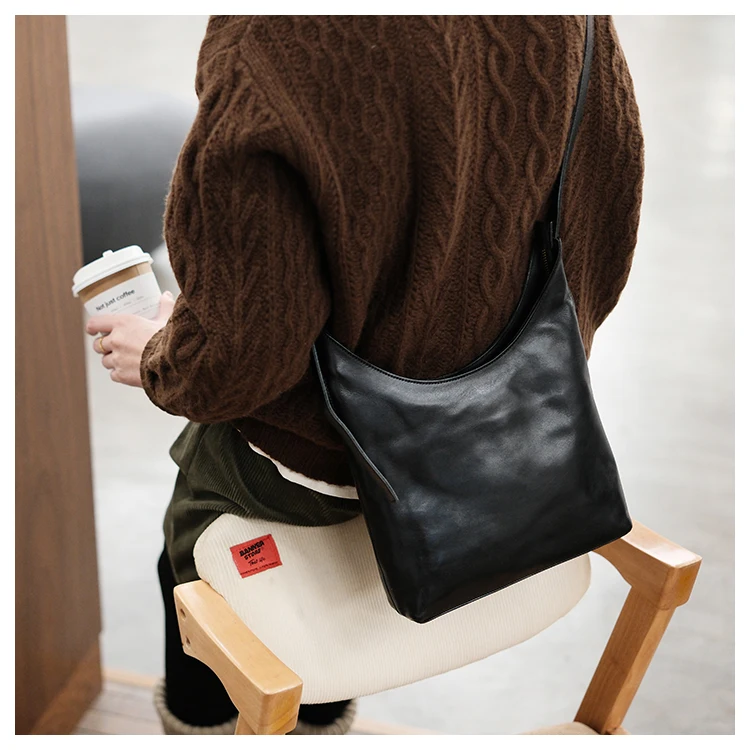 outdoor daily designers handmade vegetable tanned cowhide women's shoulder bag party luxury genuine leather ladies crossbody bag
outdoor daily designers handmade vegetable tanned cowhide women's shoulder bag party luxury genuine leather ladies crossbody bag