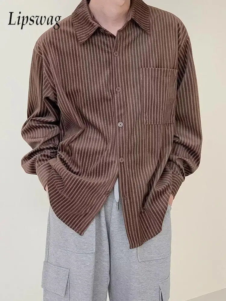 Casual Mens Corduroy Shirts 2026 Spring Autumn Vintage Turn-down Collar Button-up Cardigan Tops Men Stylish Striped Print Shirt
Casual Mens Corduroy Shirts 2026 Spring Autumn Vintage Turn-down Collar Button-up Cardigan Tops Men Stylish Striped Print Shirt