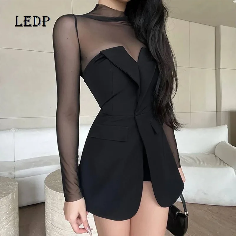 2025 New Black Mesh Splicing Women's Dress European American Perspective Long-sleeved Waist A-line Short Banquet Dresses Ladies
2025 New Black Mesh Splicing Women's Dress European American Perspective Long-sleeved Waist A-line Short Banquet Dresses Ladies