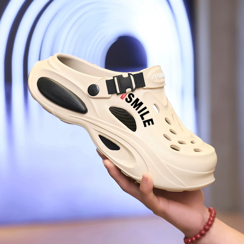 Trendy and stylish men's versatile fashion slippers, half-covered outdoor wear men's clogs and sandals
Trendy and stylish men's versatile fashion slippers, half-covered outdoor wear men's clogs and sandals