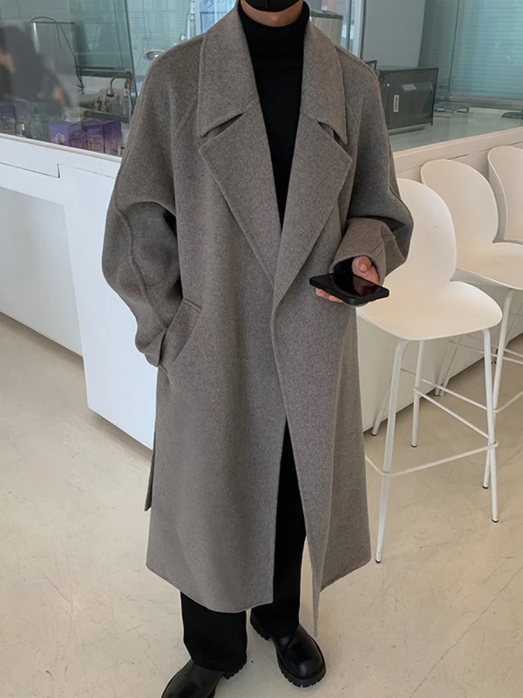 Корейское мужское шерстяное пальто средней длины в стиле New England, осенне-зимнее, выше колена, ветрозащитное, струящееся, шерстяное.
Корейское мужское шерстяное пальто средней длины в стиле New England, осенне-зимнее, выше колена, ветрозащитное, струящееся, шерстяное.