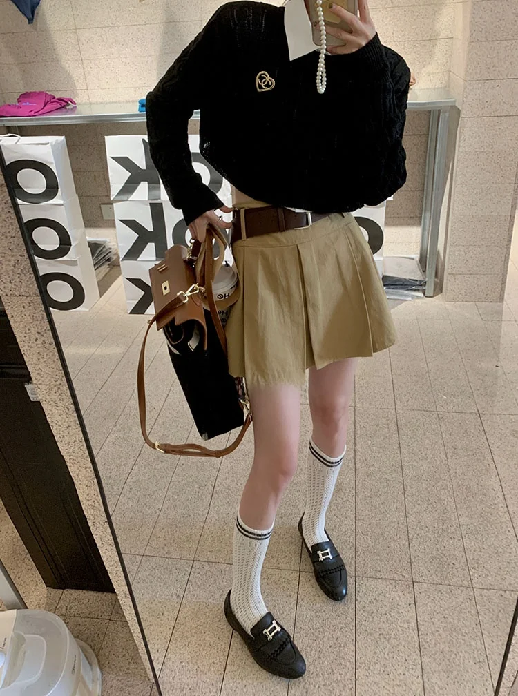 High Waist Pure Color Street Sle Pleated Skirt ort Skirt Korean Version Slimming A-Line Skirt Cotton Material
High Waist Pure Color Street Sle Pleated Skirt ort Skirt Korean Version Slimming A-Line Skirt Cotton Material