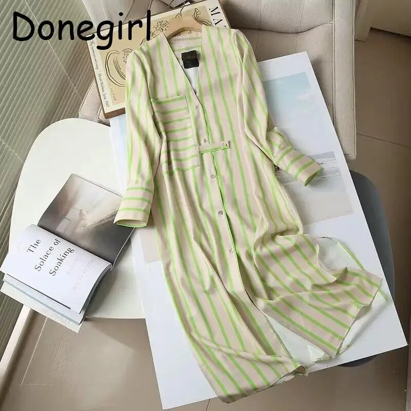 Donegirl 2023 New Fashion Spring Women Vertical Stripe Printed Loose Slit Shirt Dresses Linen Pocket Casual Simple Female Chic
Donegirl 2023 New Fashion Spring Women Vertical Stripe Printed Loose Slit Shirt Dresses Linen Pocket Casual Simple Female Chic