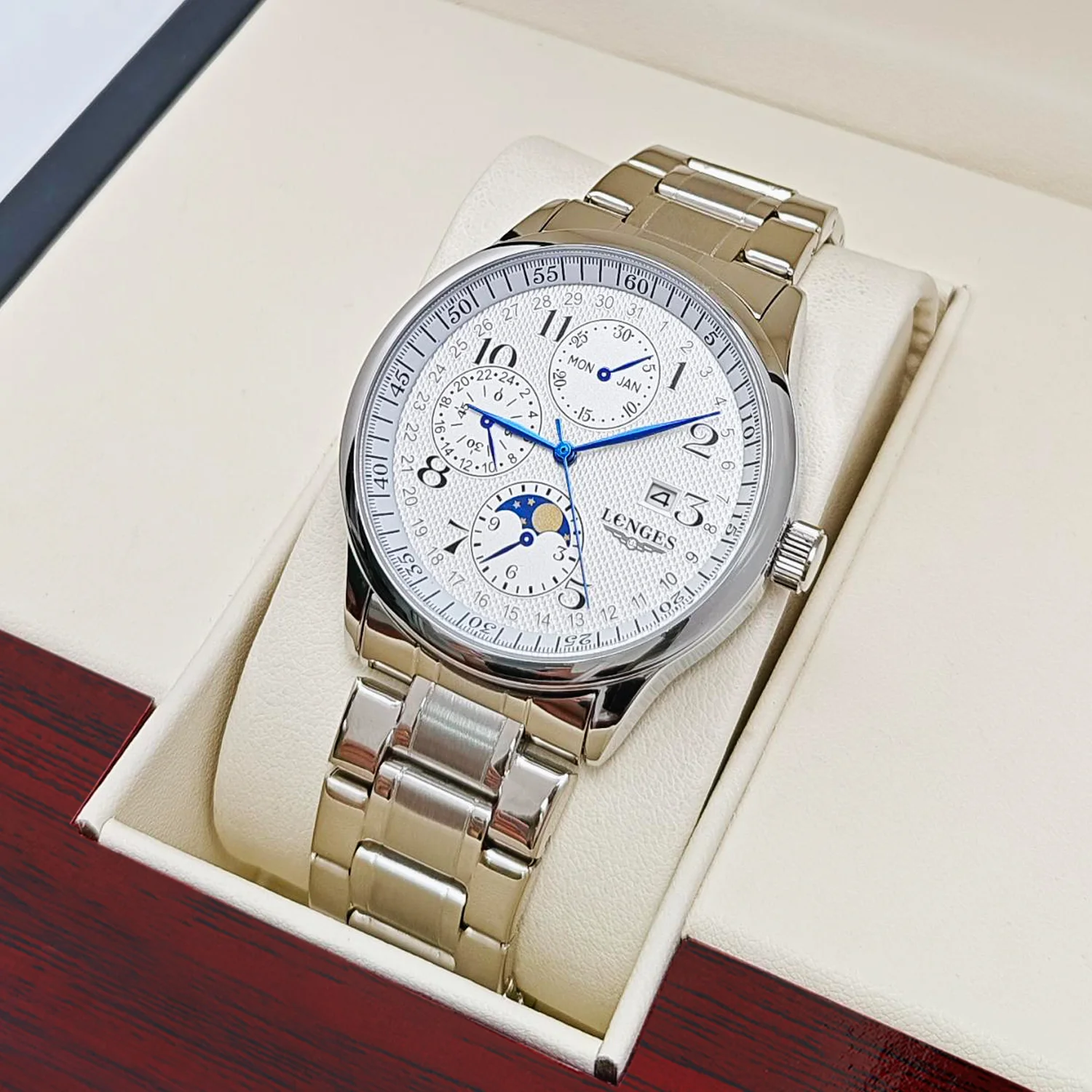 Top Luxury Business Men's Quartz Watch, Stylish, Simple, Multifunctional, Versatile, Trendy for Male Students, Korean Style, Fashion Accessory, Suitable for Wearing in Various Occasions, the Best Gift for Him
Top Luxury Business Men's Quartz Watch, Stylish, Simple, Multifunctional, Versatile, Trendy for Male Students, Korean Style, Fashion Accessory, Suitable for Wearing in Various Occasions, the Best Gift for Him