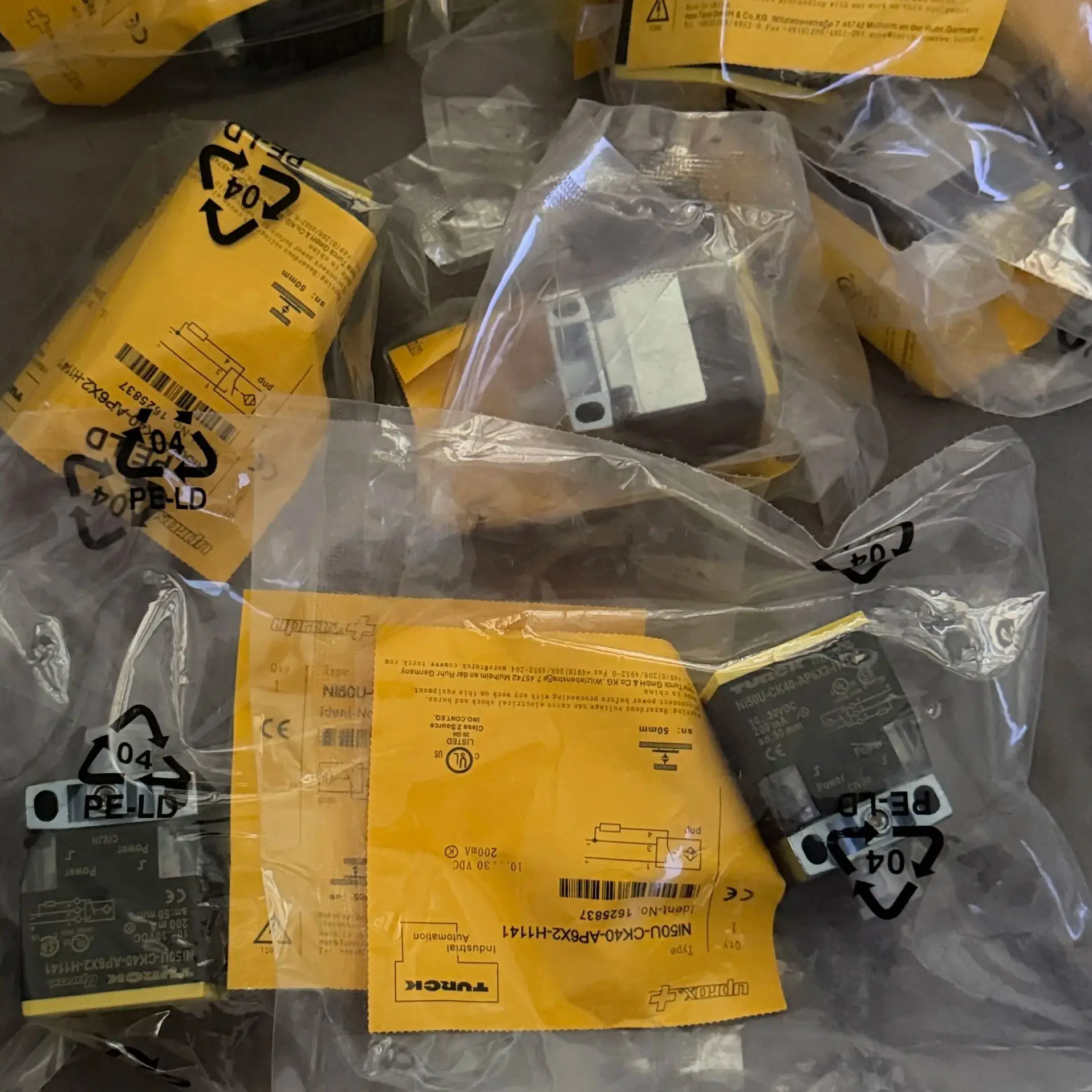 1 шт. NI50U-CK40-AP6X2-H1141 NI50U-CK40-AN6X2-H1141 — Новый высококачественный датчик приближения Turck
1 шт. NI50U-CK40-AP6X2-H1141 NI50U-CK40-AN6X2-H1141 — Новый высококачественный датчик приближения Turck