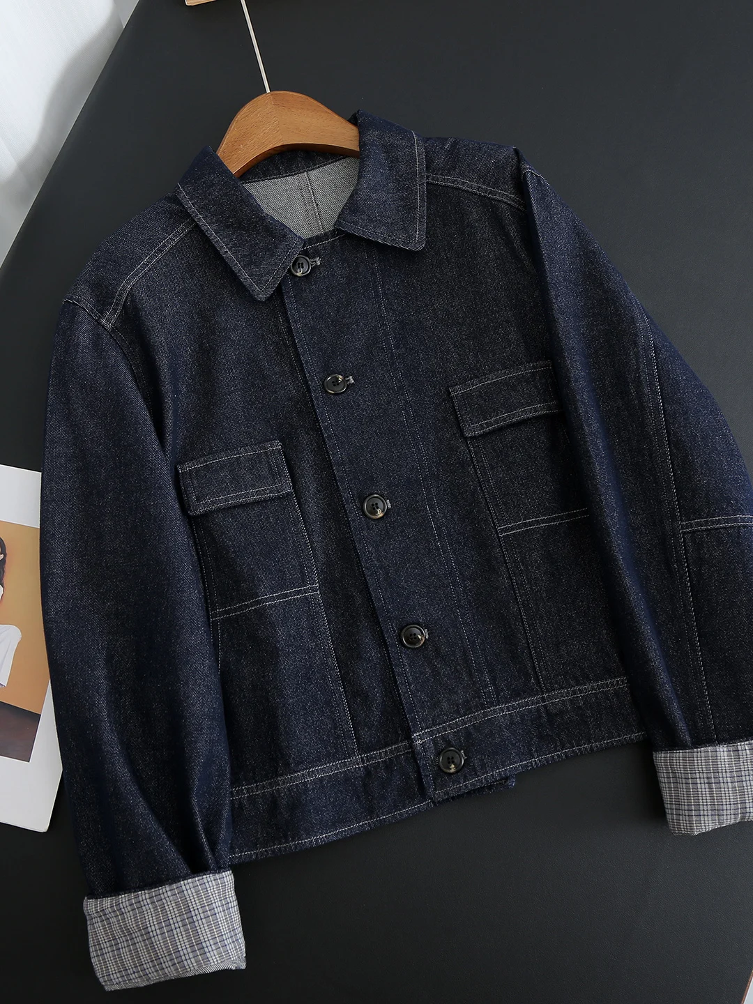 Retro Plaid Cuff Long Sleeve Loose Denim Jacket Women's Spring New Style Workwear Jacket Button Closure Straight Hemline
Retro Plaid Cuff Long Sleeve Loose Denim Jacket Women's Spring New Style Workwear Jacket Button Closure Straight Hemline