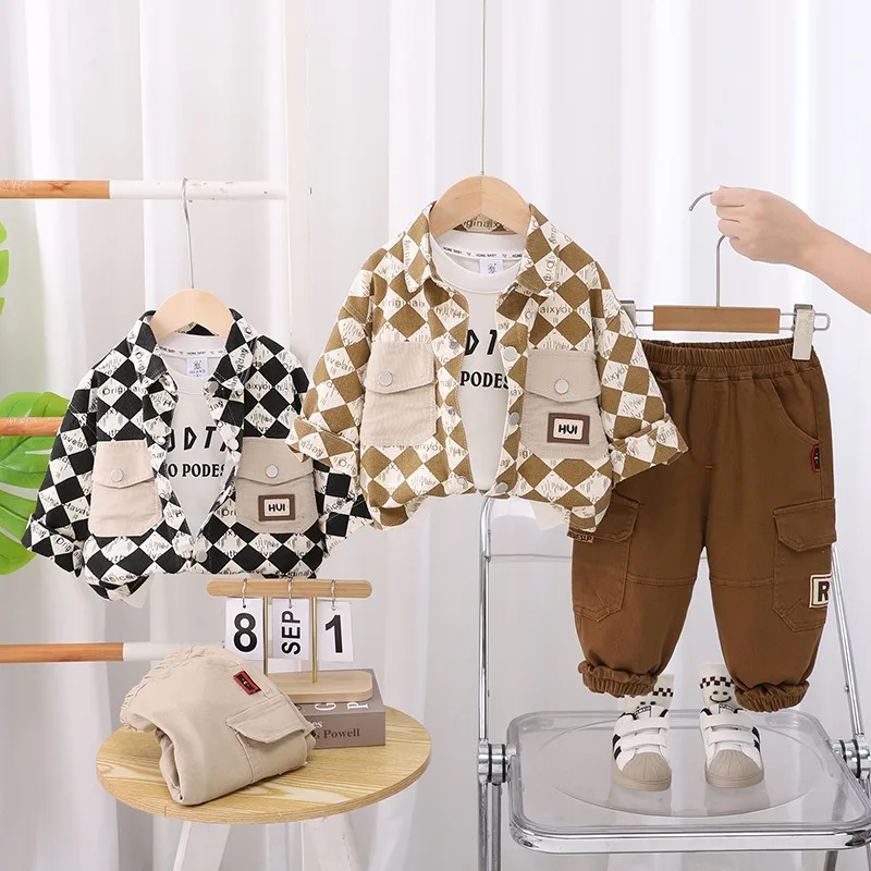 Baby Girls Boys Sets 2025 Spring Autumn Fashion Outwear Diamond Patterned Printed Double Pocket Three Piece Set
Baby Girls Boys Sets 2025 Spring Autumn Fashion Outwear Diamond Patterned Printed Double Pocket Three Piece Set