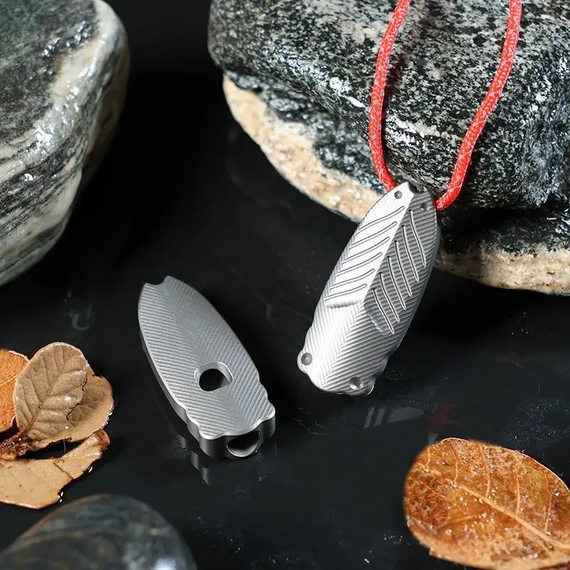 Outdoor Portable EDC Titanium Alloy Cicada Survival Whistle Camping Emergency High-frequency Cicada Whistle Pendant
Outdoor Portable EDC Titanium Alloy Cicada Survival Whistle Camping Emergency High-frequency Cicada Whistle Pendant