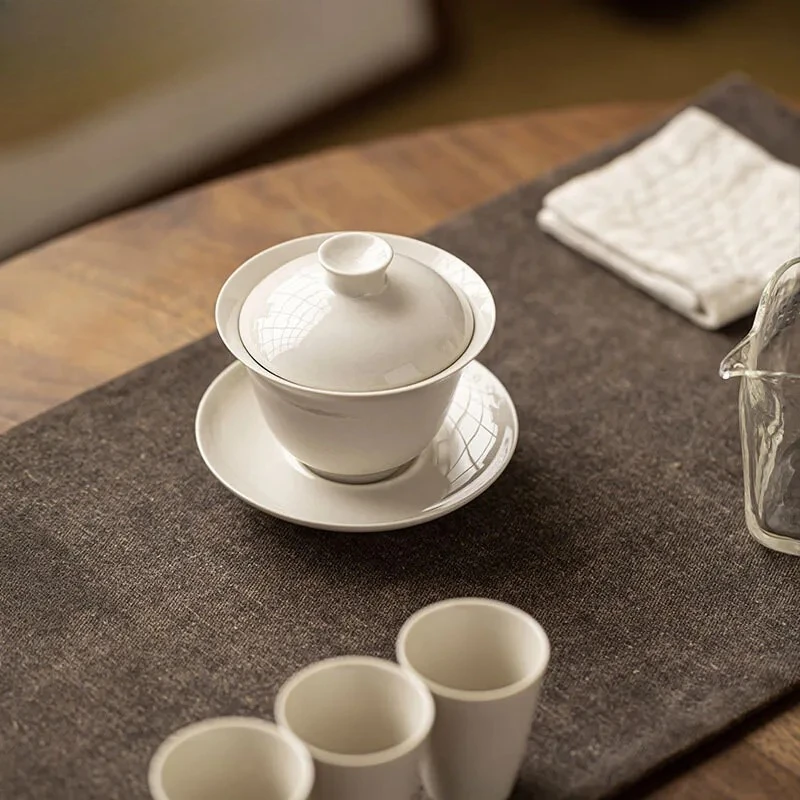 100ml Plant Ash Sancai Cover Bowl Household Anti Scald Gaiwan Boutique Tea Tureen Maker Chinese Tea Cups Set Ornaments
100ml Plant Ash Sancai Cover Bowl Household Anti Scald Gaiwan Boutique Tea Tureen Maker Chinese Tea Cups Set Ornaments