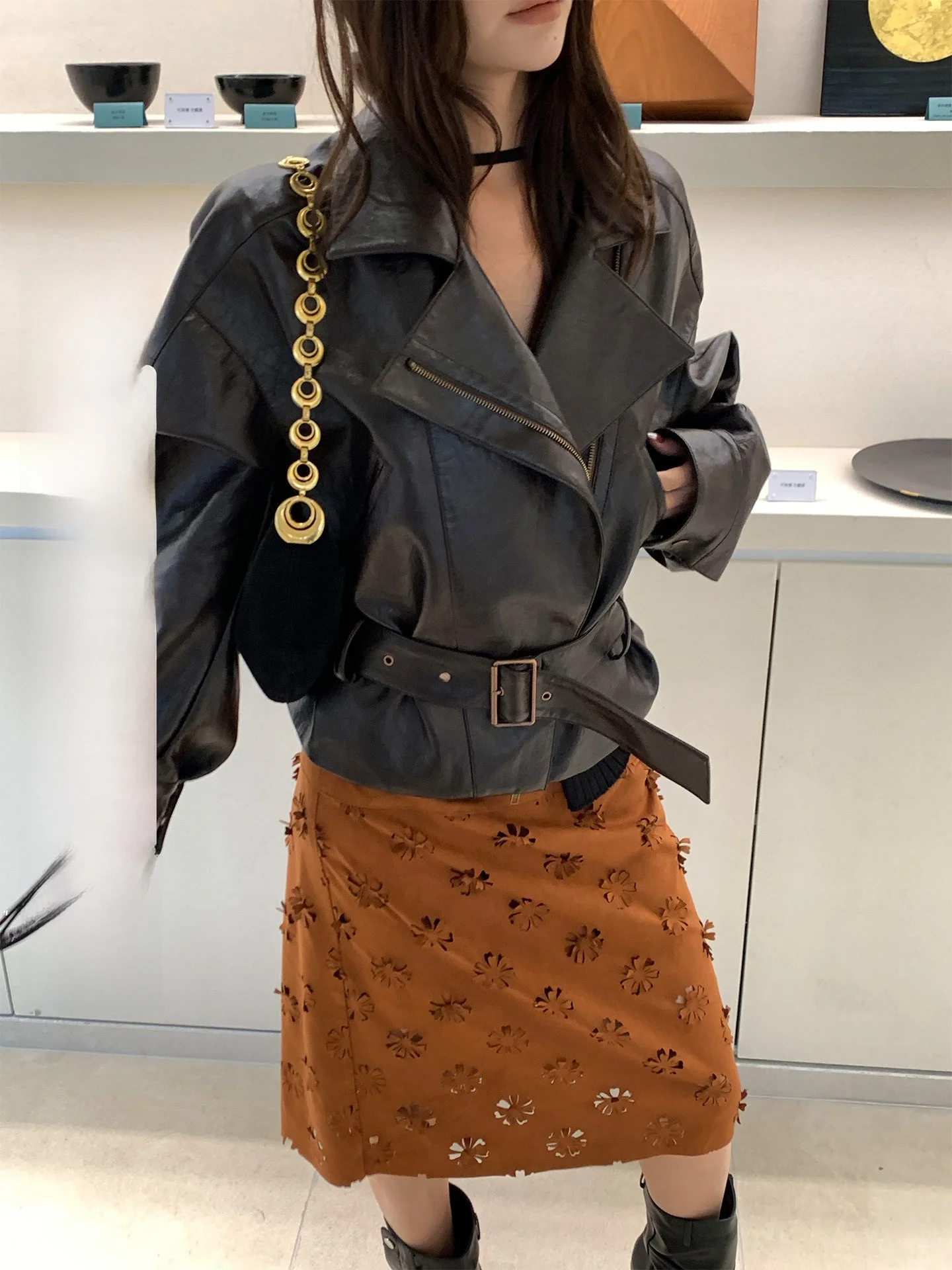 Low Waist Hollow out Floral Embroidery Heavy Embroidery A-Line Skirt Vintage Brown Women's Half-length Skirt Fashionable Casu...
Low Waist Hollow out Floral Embroidery Heavy Embroidery A-Line Skirt Vintage Brown Women's Half-length Skirt Fashionable Casu...