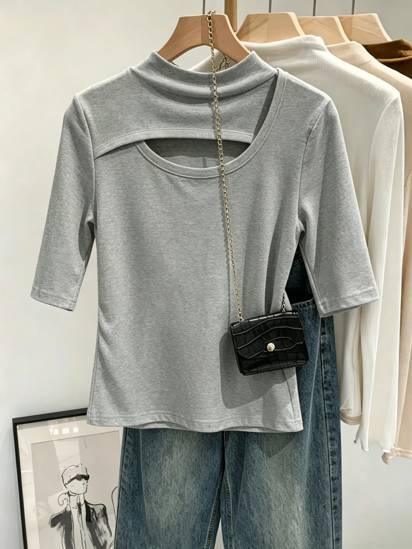 Women's Mid-Sleeve Base Shirt Hollow out Design Halved High Collar Slim Fit Summer New Style Five Sleeve Hollow T-Shirt Top
Women's Mid-Sleeve Base Shirt Hollow out Design Halved High Collar Slim Fit Summer New Style Five Sleeve Hollow T-Shirt Top