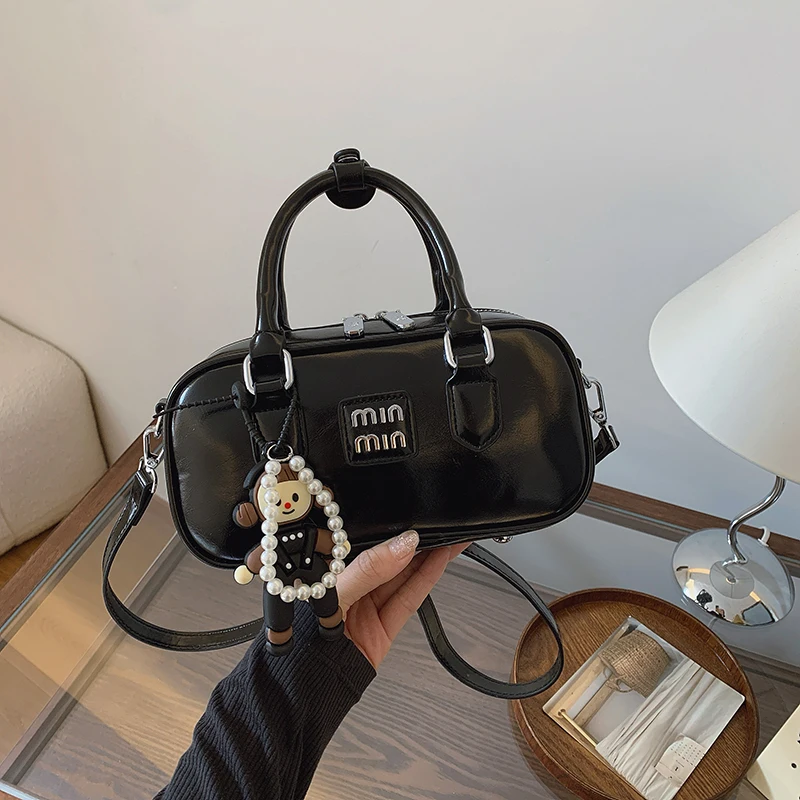 Elegant Ladies Tote Bag Leather Handbag Crossbody Shoulder Messenger Luxury Designer Famous Brand Classic Women's 
Elegant Ladies Tote Bag Leather Handbag Crossbody Shoulder Messenger Luxury Designer Famous Brand Classic Women's