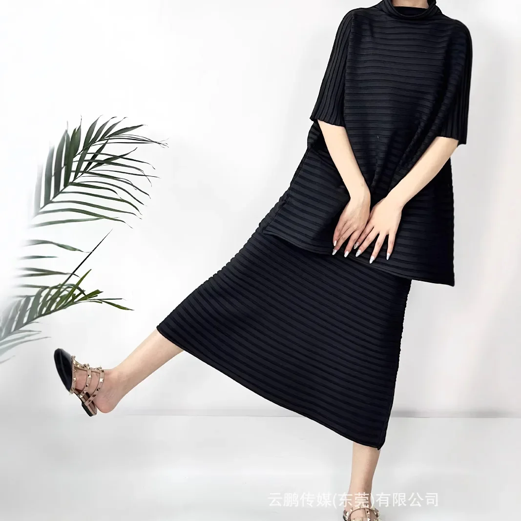 Pleats Pleated Skirt Suit 2024 Autumn Winter New Versatile Temperament Floral Yarn Knitted Top+semi-skirt Thin Solid Color Suit
Pleats Pleated Skirt Suit 2024 Autumn Winter New Versatile Temperament Floral Yarn Knitted Top+semi-skirt Thin Solid Color Suit