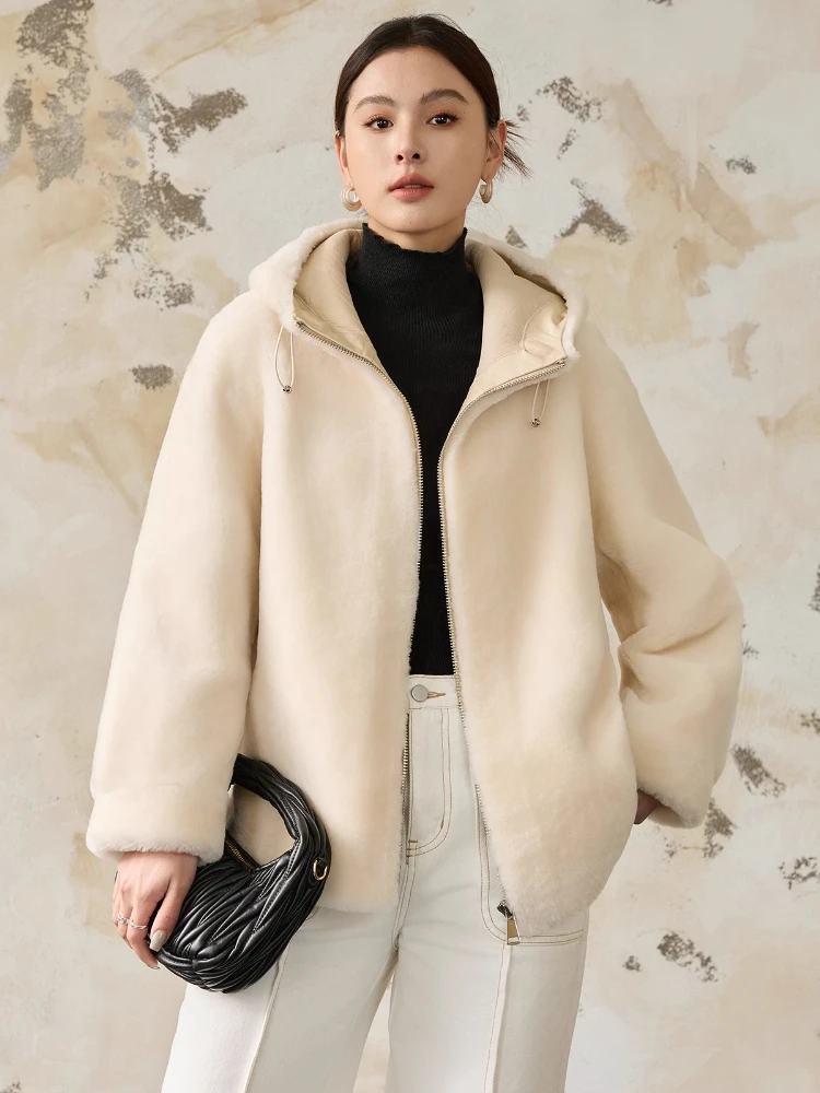 High-end Luxury Merino Sheep Fur Hooded Shearling Jackets for Women Simple Classic Loose Winter Genuine Leather Real Fur Coat
High-end Luxury Merino Sheep Fur Hooded Shearling Jackets for Women Simple Classic Loose Winter Genuine Leather Real Fur Coat