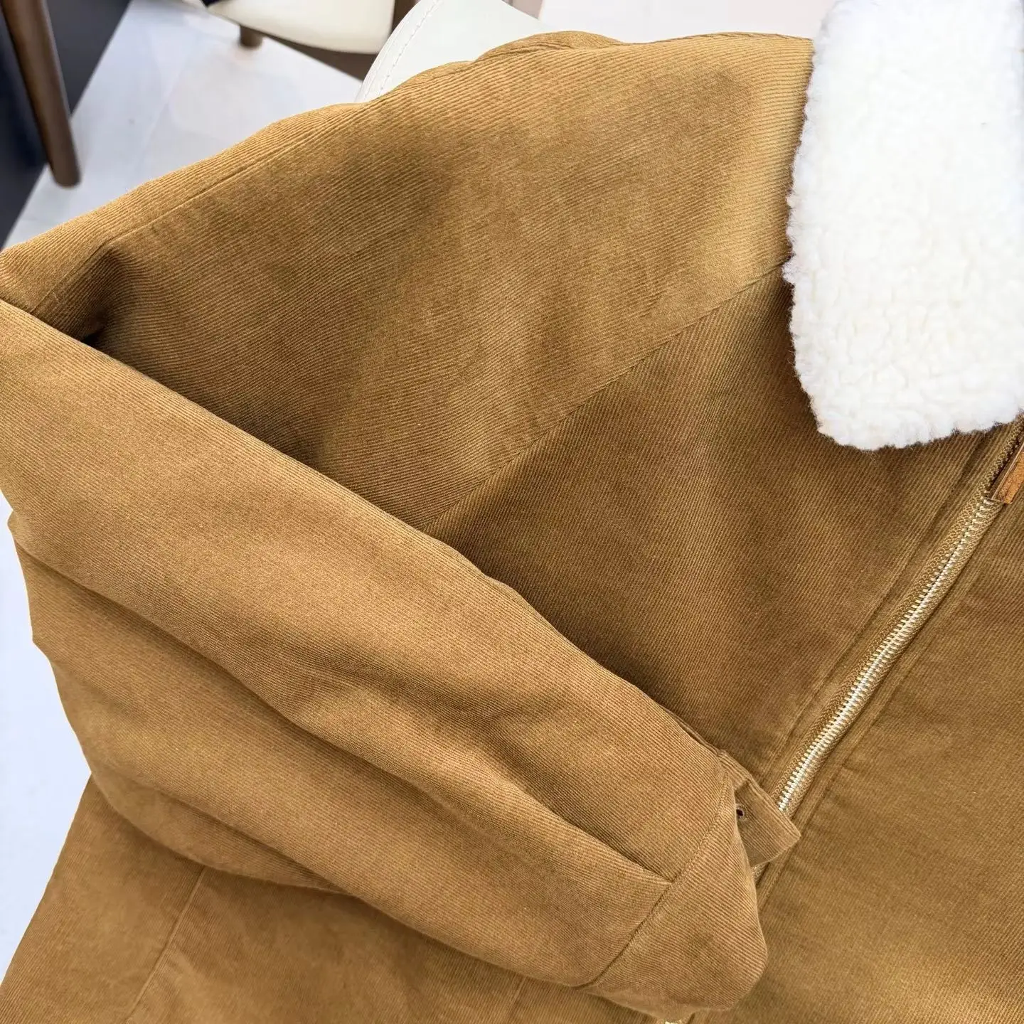 Fall/Winter Women Turn-down Collar Long Sleeve Solid Corduroy Jacket Zipper Pocket Loose Cotton Blend Coat
Fall/Winter Women Turn-down Collar Long Sleeve Solid Corduroy Jacket Zipper Pocket Loose Cotton Blend Coat