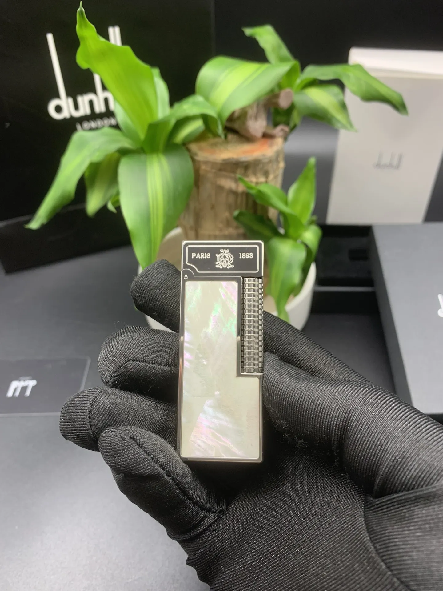 Металлическая ветрозащитная прикуриватель Dunhill с цветным узором оболочки для кухни и барбекю, подходит для подарка, аксессуары для сигарет
Металлическая ветрозащитная прикуриватель Dunhill с цветным узором оболочки для кухни и барбекю, подходит для подарка, аксессуары для сигарет