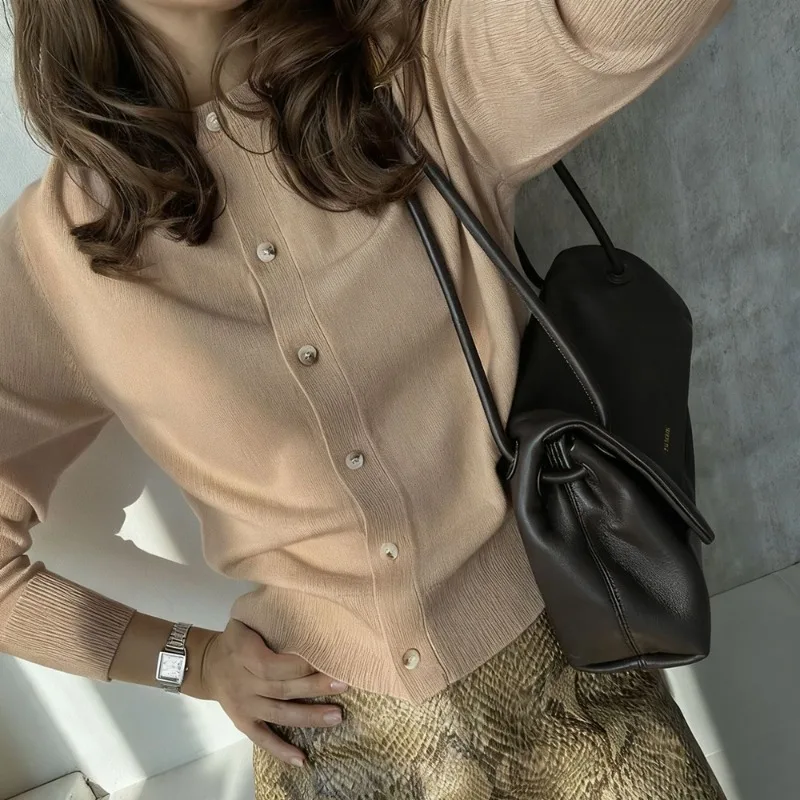 Tuularose, осенний модный кардиган, женский элегантный повседневный шикарный однобортный вязаный кардиган, однотонные новые женские свитера
Tuularose, осенний модный кардиган, женский элегантный повседневный шикарный однобортный вязаный кардиган, однотонные новые женские свитера