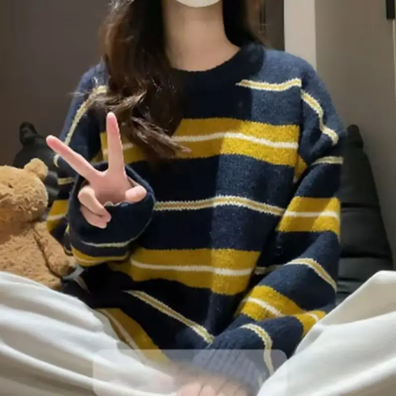Женская одежда, весенне-осенний модный корейский полосатый вязаный свитер с круглым вырезом и круглым вырезом, женский тонкий ленивый ветровой свитер, пуловеры
Женская одежда, весенне-осенний модный корейский полосатый вязаный свитер с круглым вырезом и круглым вырезом, женский тонкий ленивый ветровой свитер, пуловеры