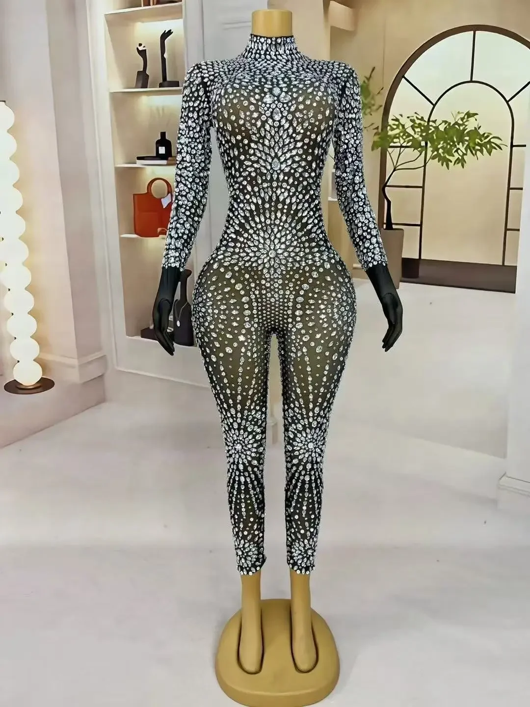 Luxury Full Rhinestones Jumpsuit Women Elegant Long Sleeve Sequins Sparkling Slim Fit Jazz Dance Costume Stage Performance Gown
Luxury Full Rhinestones Jumpsuit Women Elegant Long Sleeve Sequins Sparkling Slim Fit Jazz Dance Costume Stage Performance Gown
