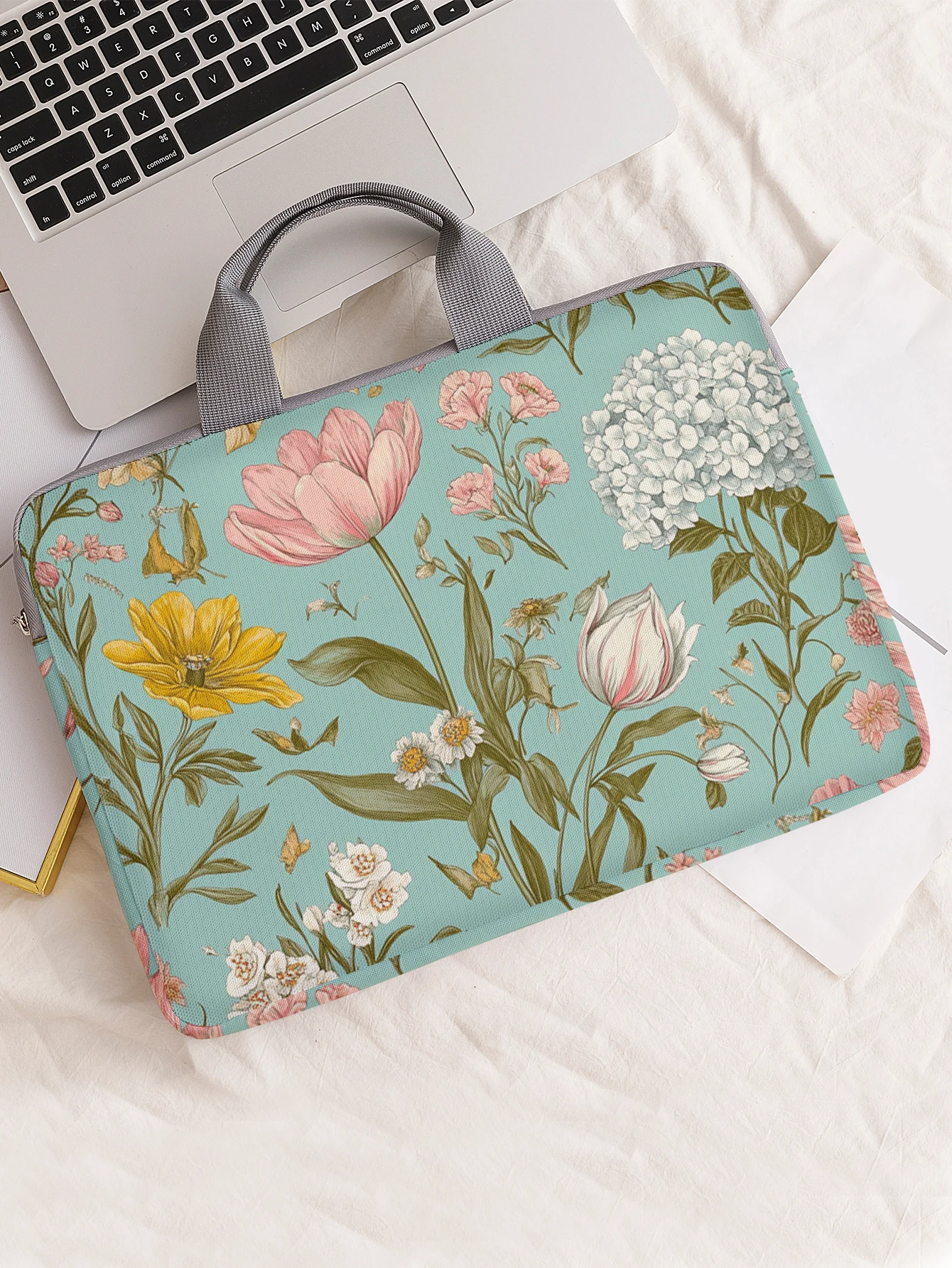 One Set, Two Styles, Floral Pattern Printed Laptop Sleeve, Briefcase, Suitable for 14-inch Laptops
One Set, Two Styles, Floral Pattern Printed Laptop Sleeve, Briefcase, Suitable for 14-inch Laptops